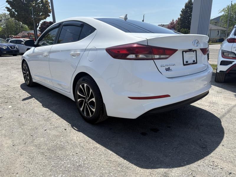 hyundai Elantra 2018 - 3