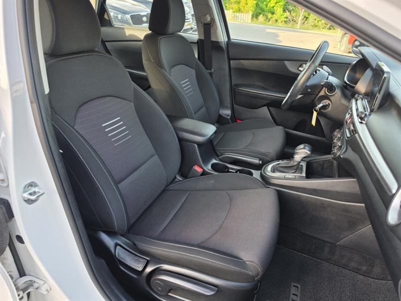 kia Forte 2019 - 11