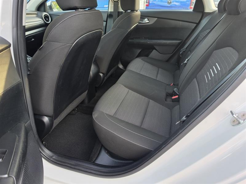 kia Forte 2019 - 13