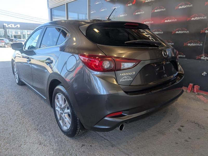 mazda Mazda3 2017 - 11