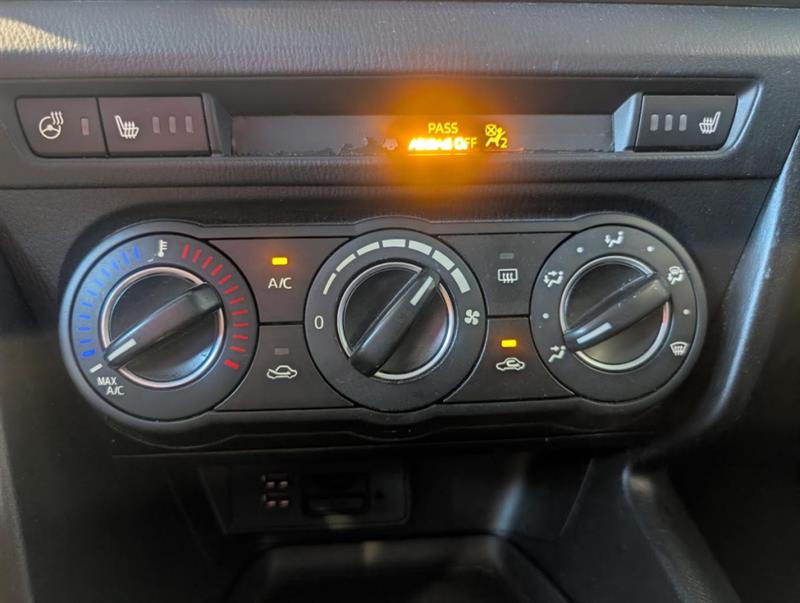 mazda Mazda3 2017 - 24