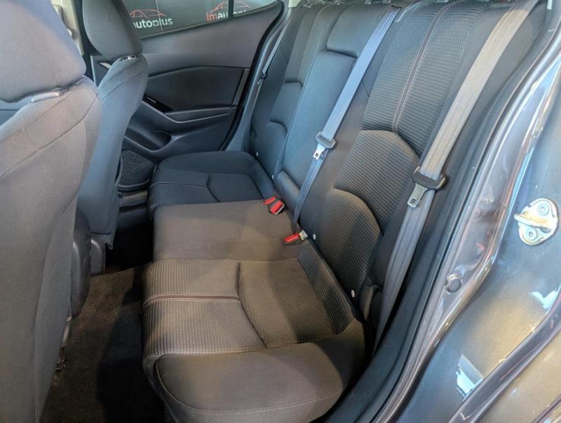 mazda Mazda3 2017 - 26