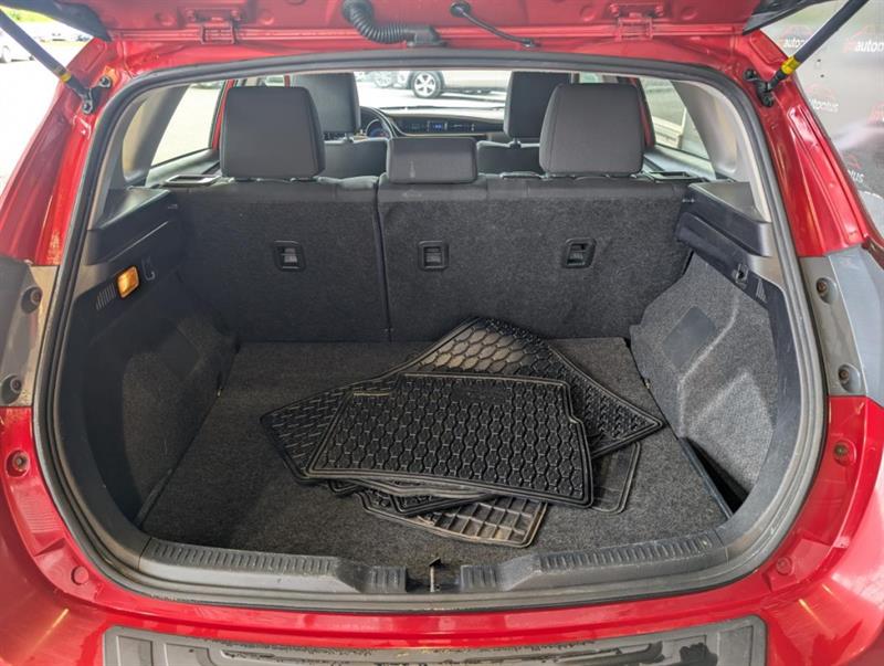 toyota Corolla iM 2018 - 27