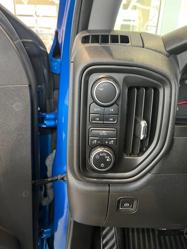 chevrolet Silverado 1500 2023 - 11