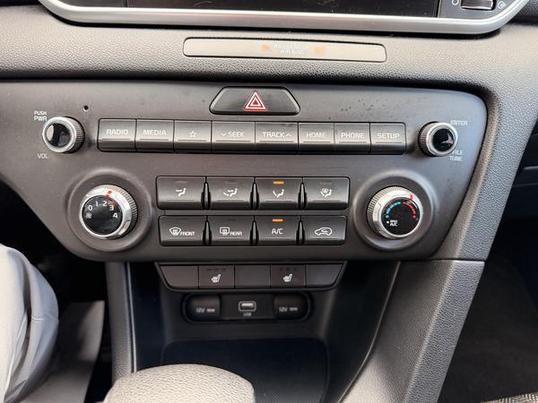 kia Sportage 2021 - 23