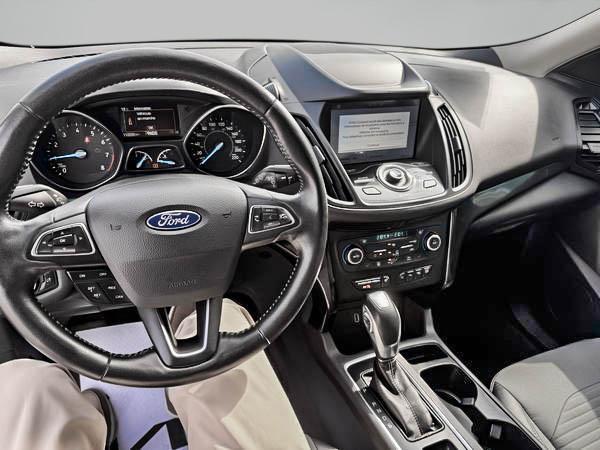 ford Escape 2019 - 26