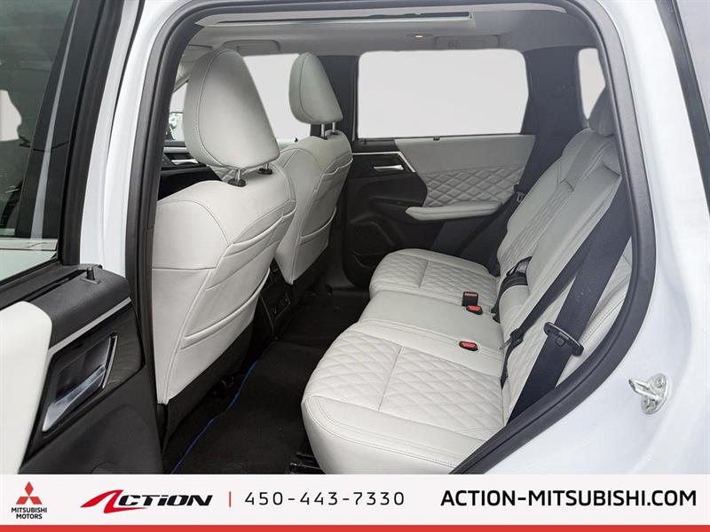 mitsubishi Outlander rechargeable 2024 - 12