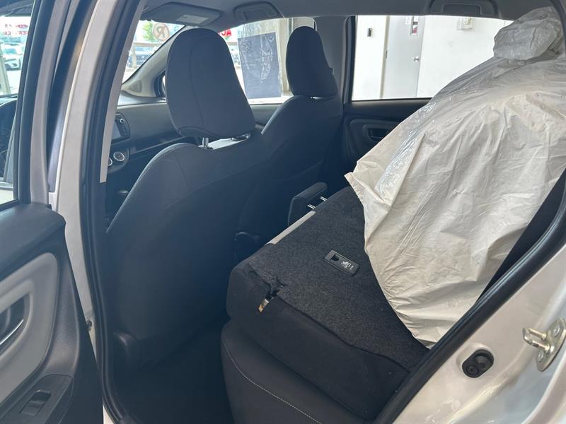 toyota Yaris Hatchback 2018 - 9