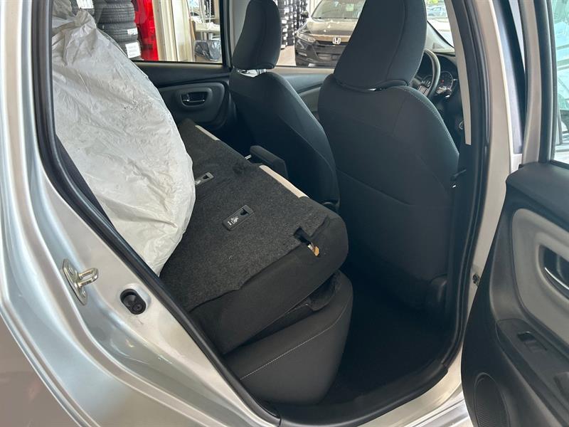 toyota Yaris Hatchback 2018 - 11