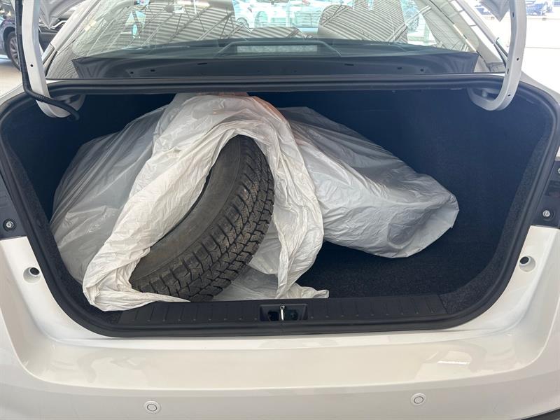 nissan Versa 2024 - 10