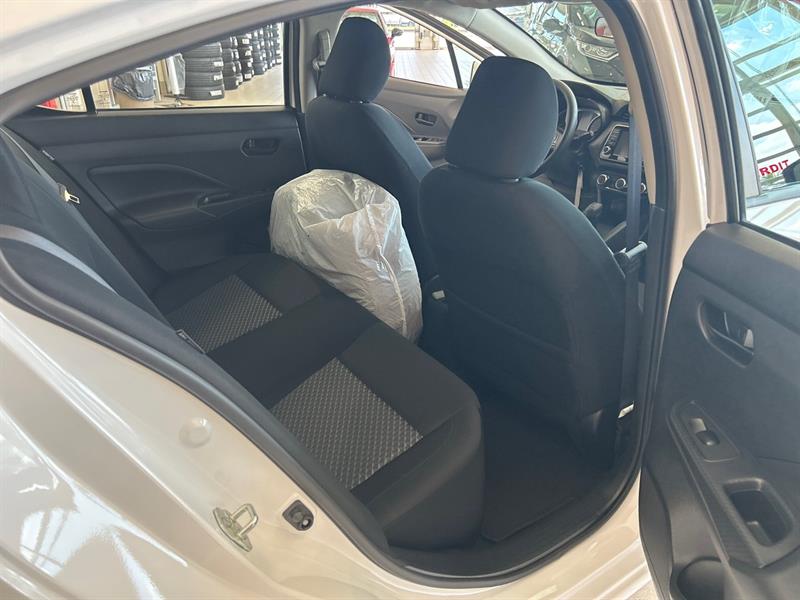 nissan Versa 2024 - 12
