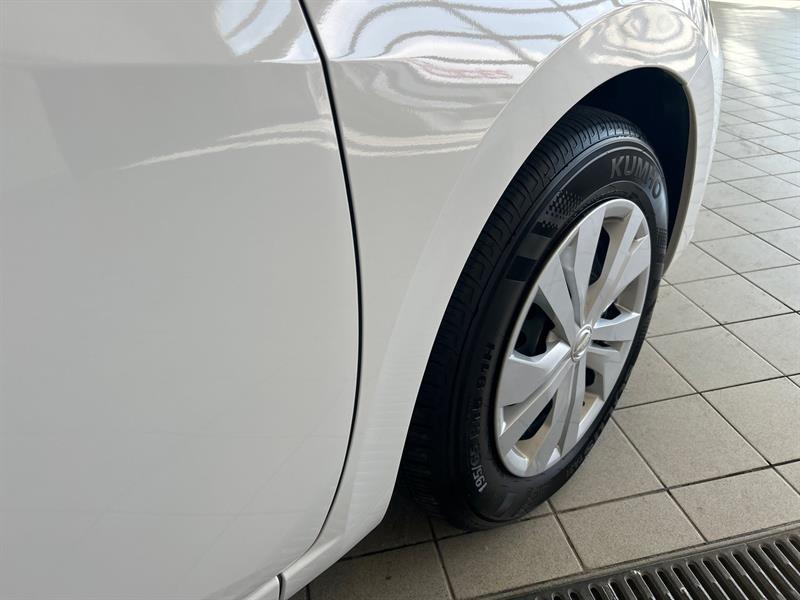 nissan Versa 2024 - 15