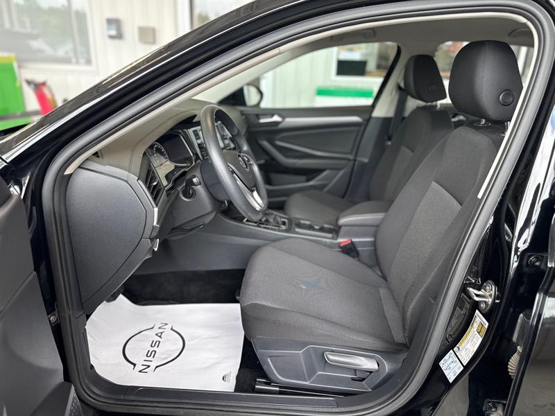 volkswagen Jetta 2021 - 13