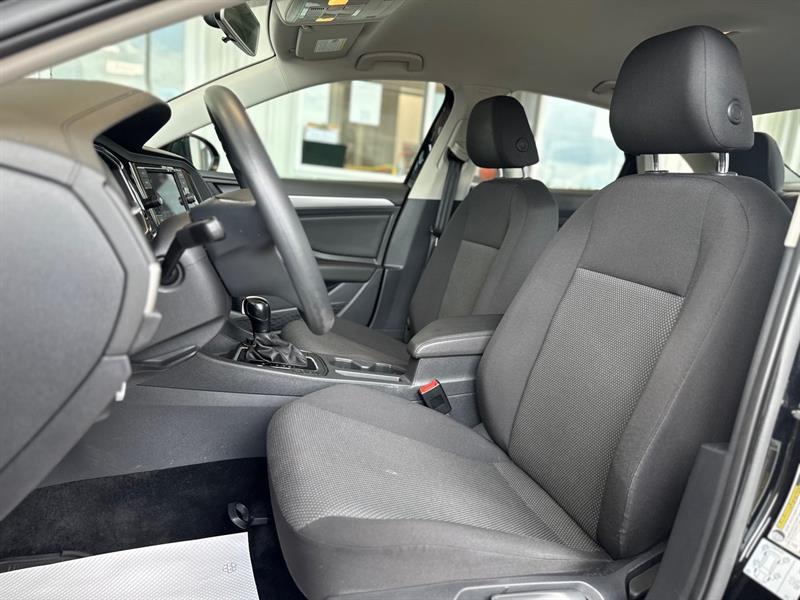 volkswagen Jetta 2021 - 14