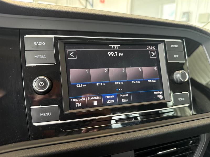 volkswagen Jetta 2021 - 24