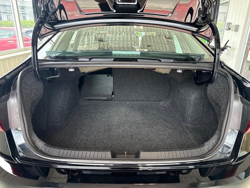 volkswagen Jetta 2021 - 32