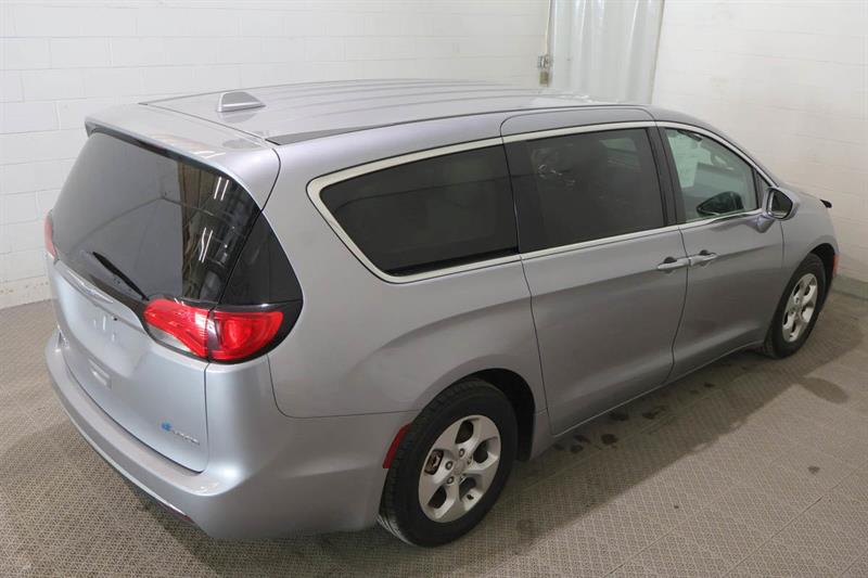 chrysler Pacifica 2018 - 10