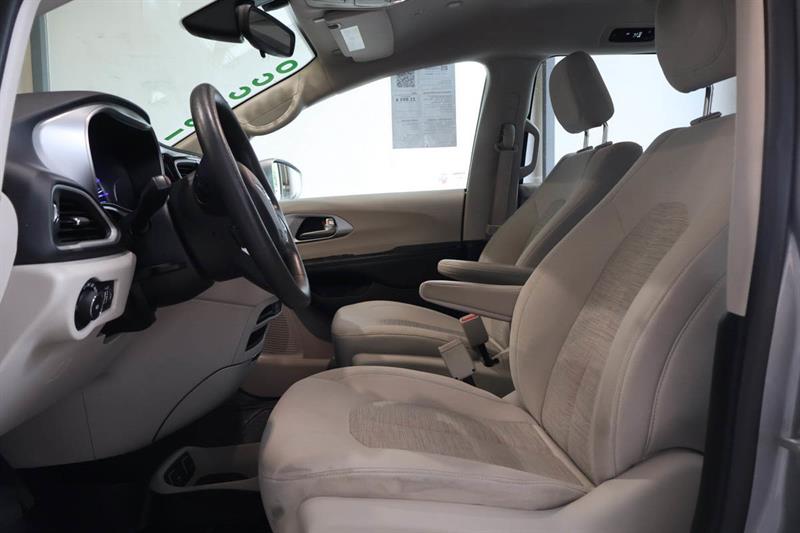 chrysler Pacifica 2018 - 13