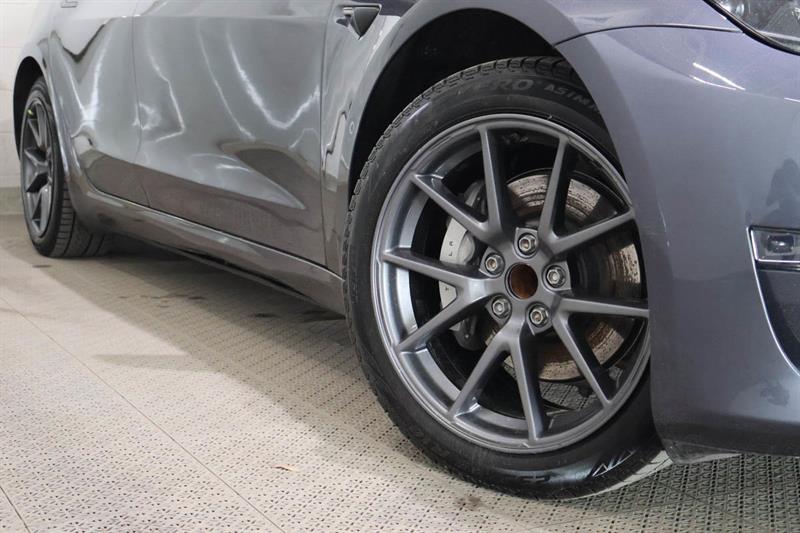 tesla Model 3 2023 - 9