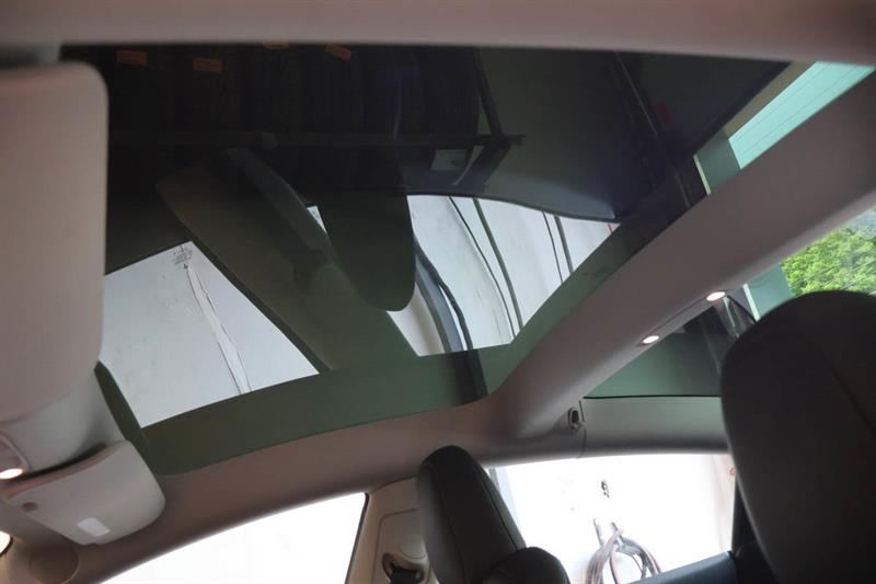 tesla Model 3 2023 - 11