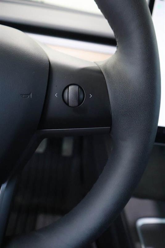 tesla Model 3 2023 - 18