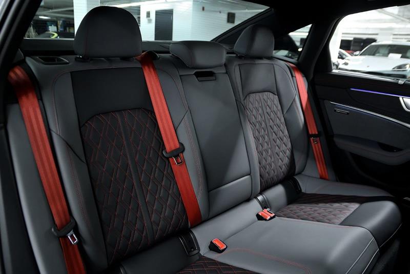 audi S6 Sedan 2025 - 47