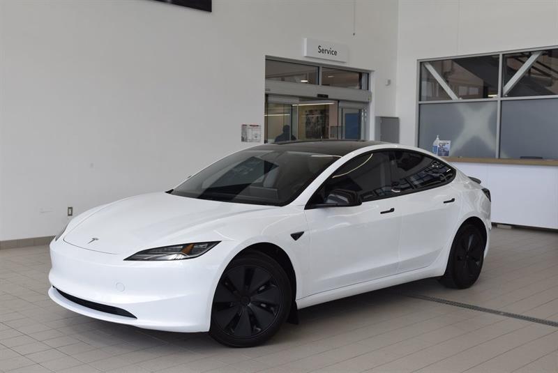 tesla Model 3 2024