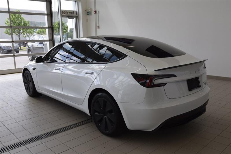 tesla Model 3 2024 - 12