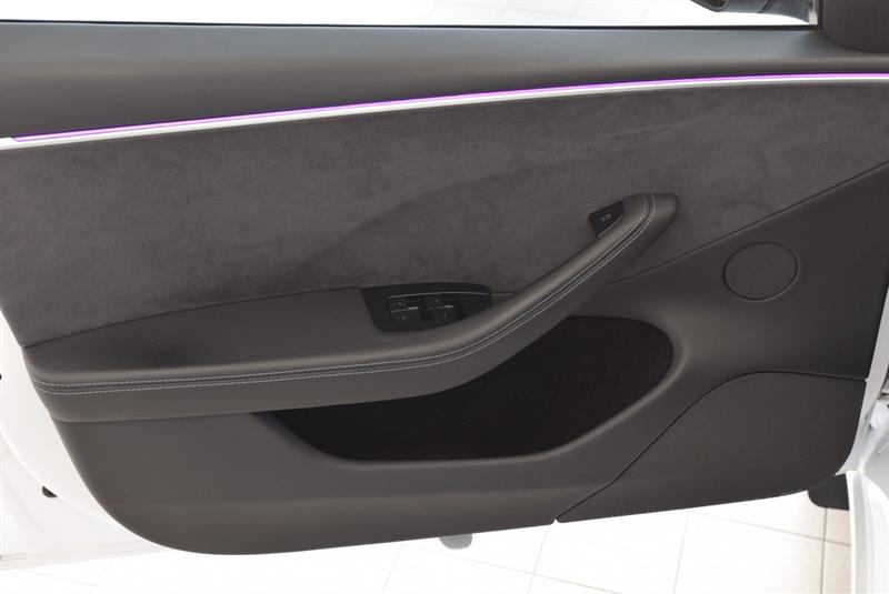 tesla Model 3 2024 - 16