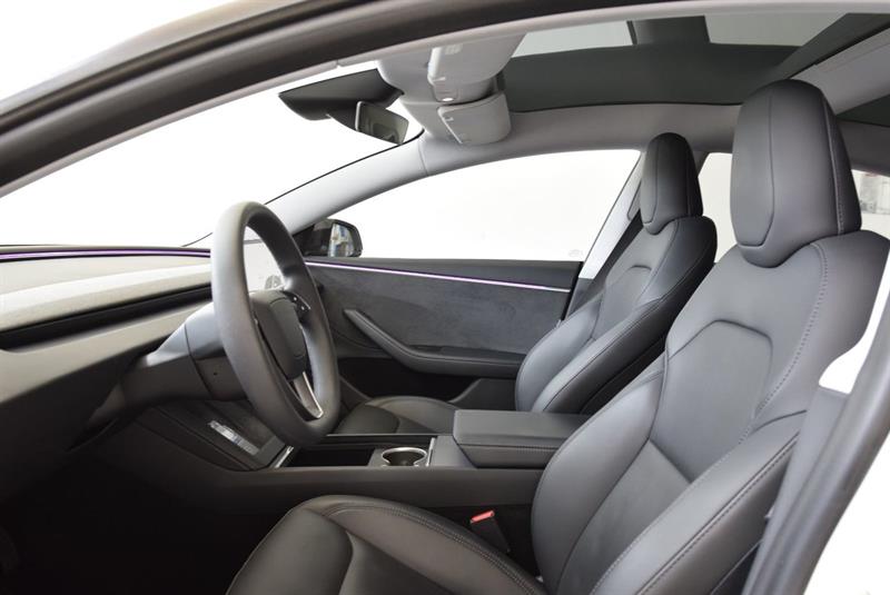 tesla Model 3 2024 - 18