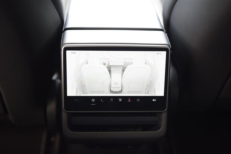 tesla Model 3 2024 - 21