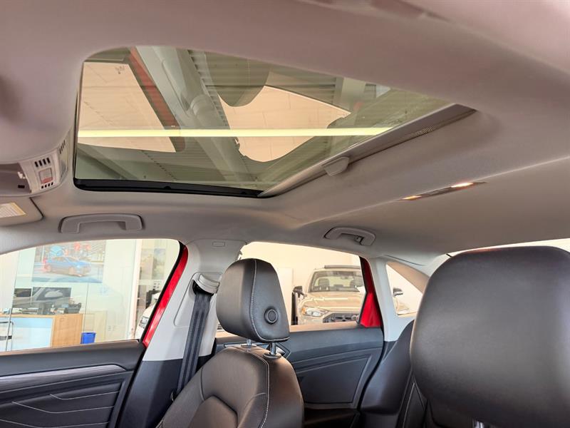 volkswagen Jetta 2022 - 14