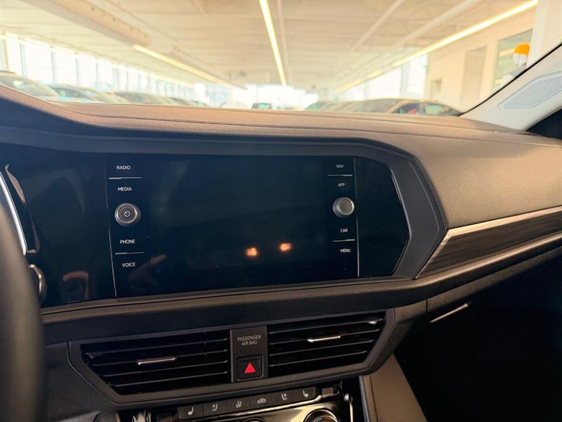 volkswagen Jetta 2022 - 16