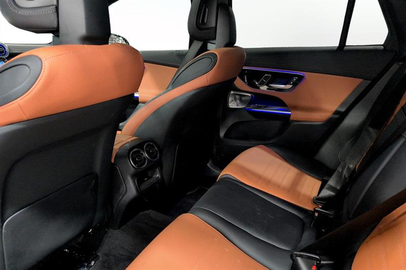mercedes-benz GLC300 2025 - 12