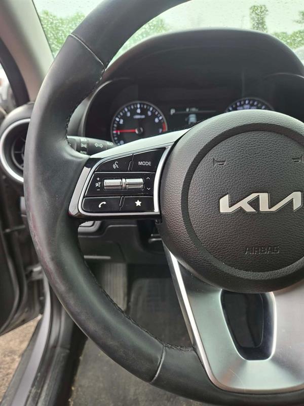 kia Forte 2023 - 11