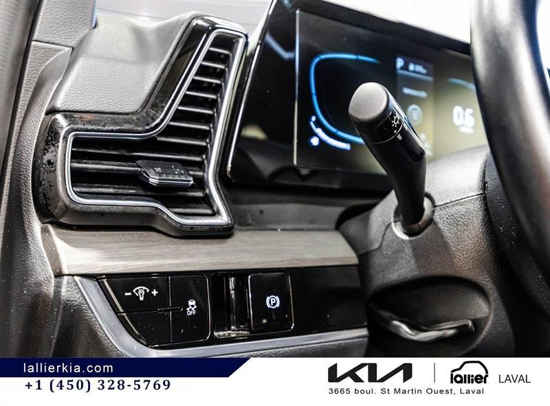 2025 Kia Sportage - Image 21