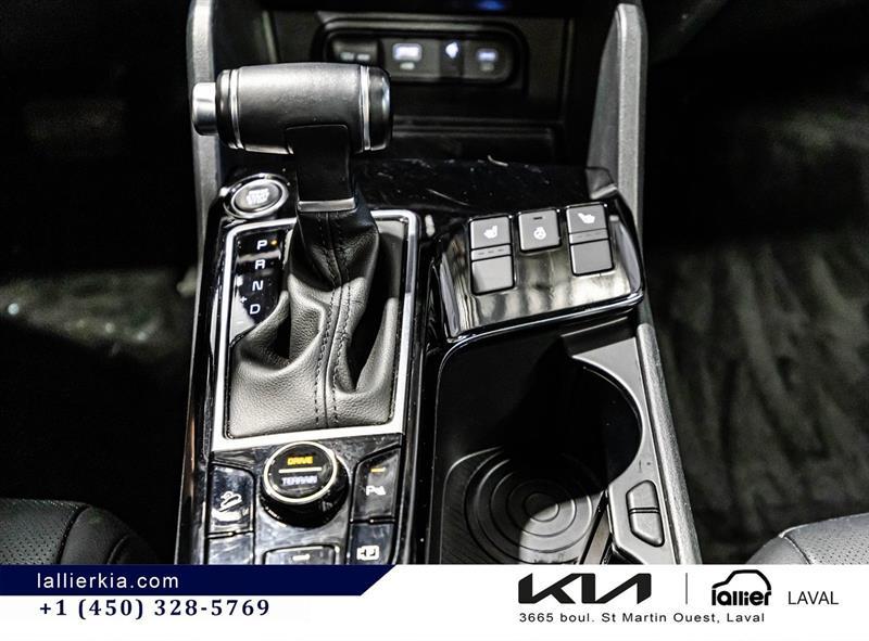 2025 Kia Sportage - Image 25