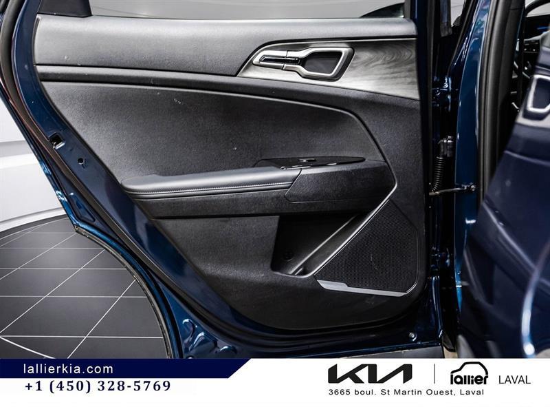 2025 Kia Sportage - Image 13