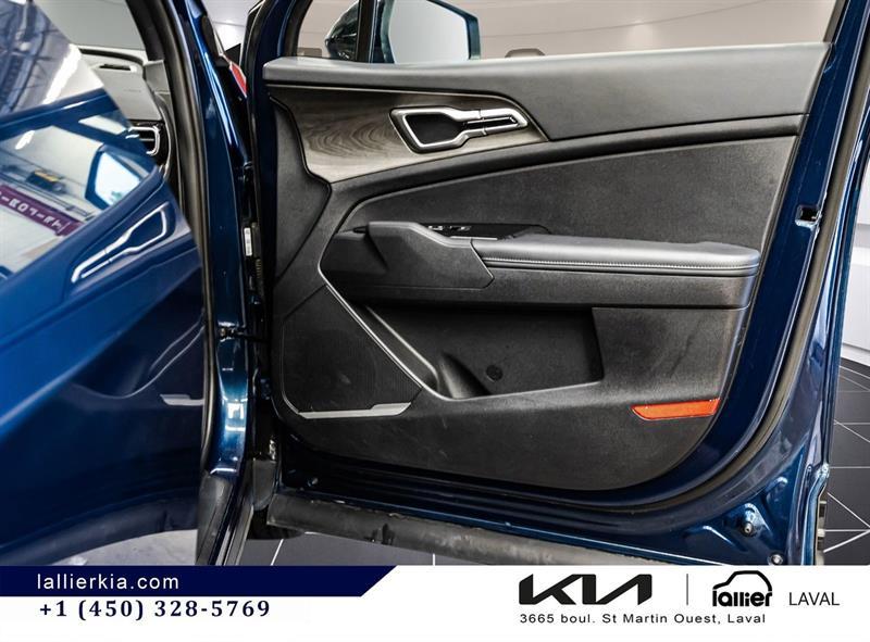 2025 Kia Sportage - Image 17