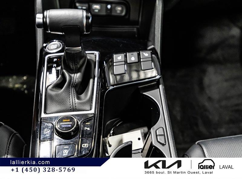 2025 Kia Sportage - Image 25