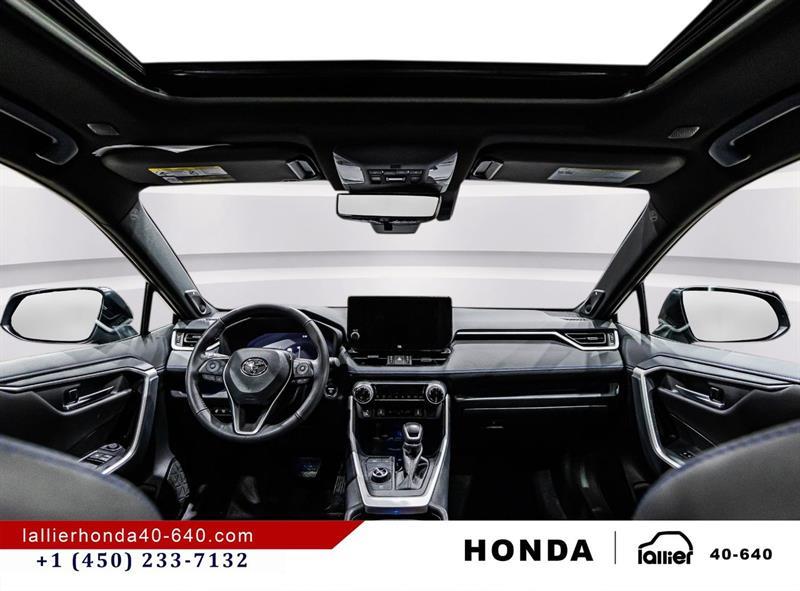 2025 Toyota RAV4 - Image 14