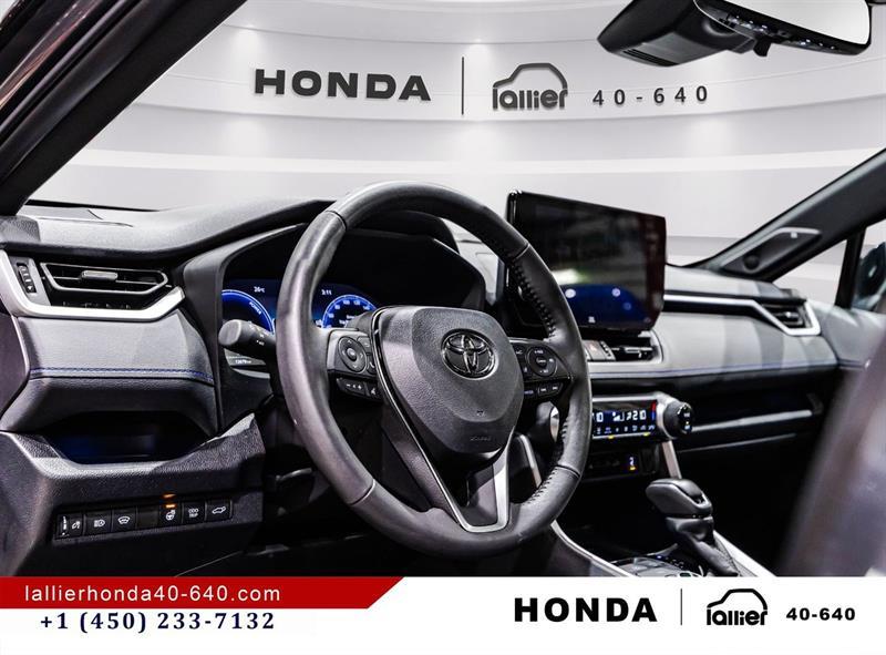 2025 Toyota RAV4 - Image 21