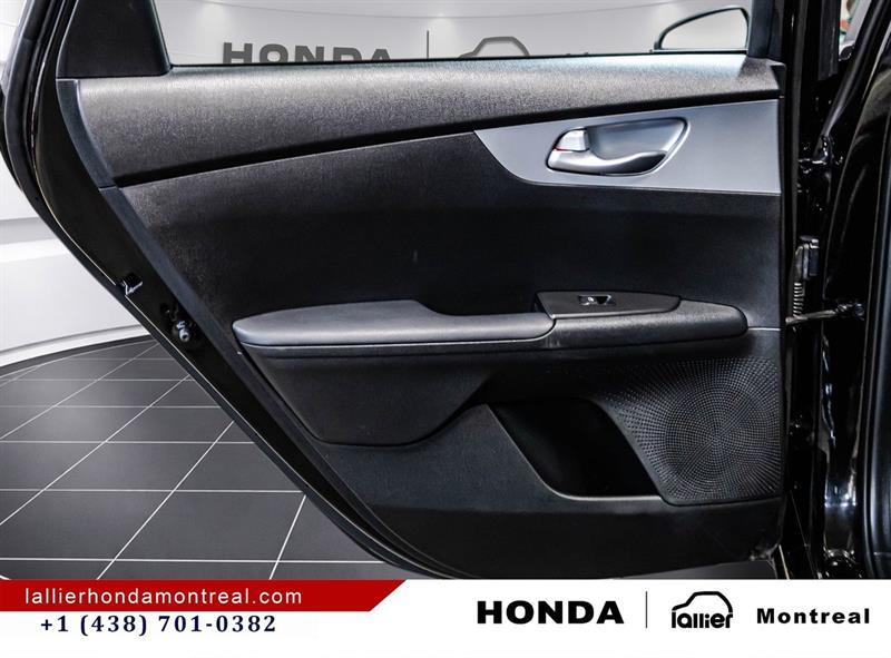 2023 Kia Forte - Image 12