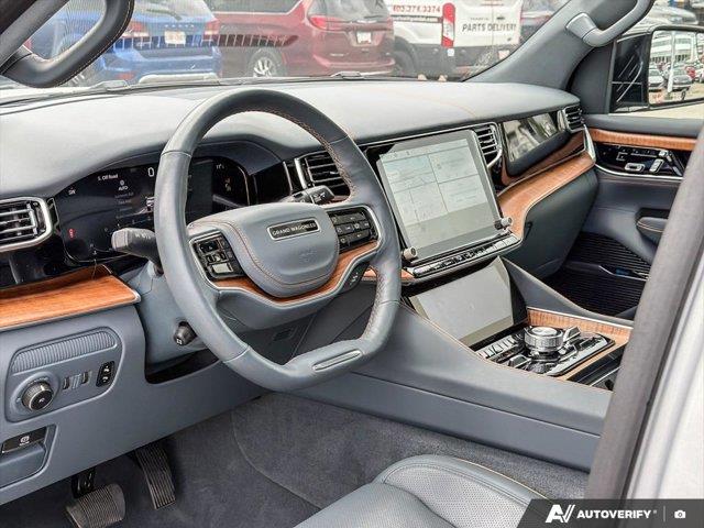 jeep Grand Wagoneer 2023 - 17