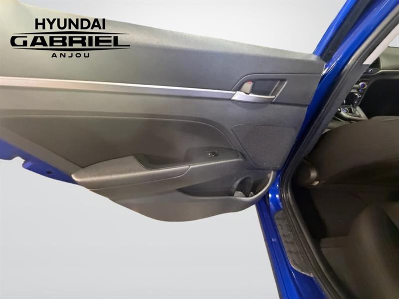 hyundai Elantra 2019 - 17