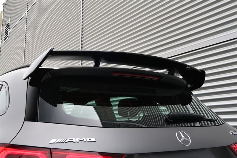 mercedes-benz GLA 2022 - 11
