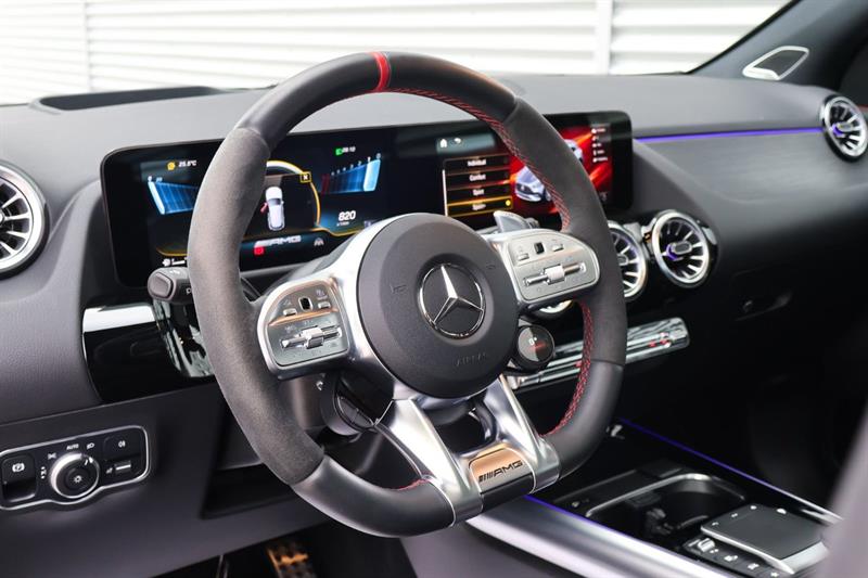 mercedes-benz GLA 2022 - 13