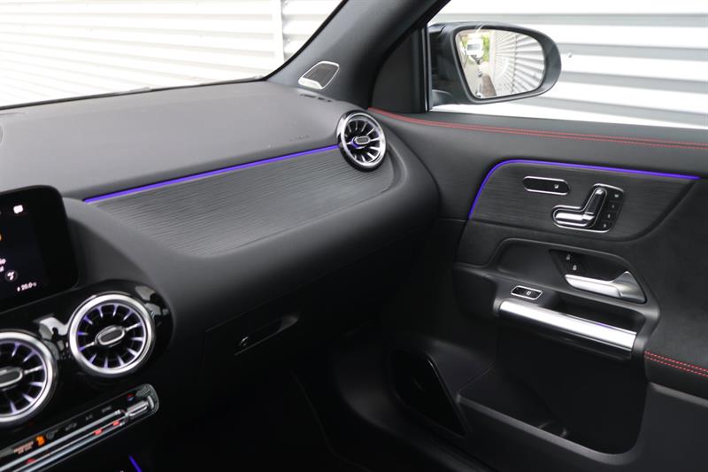 mercedes-benz GLA 2022 - 21