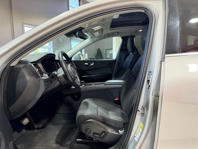 volvo XC60 2022 - 15