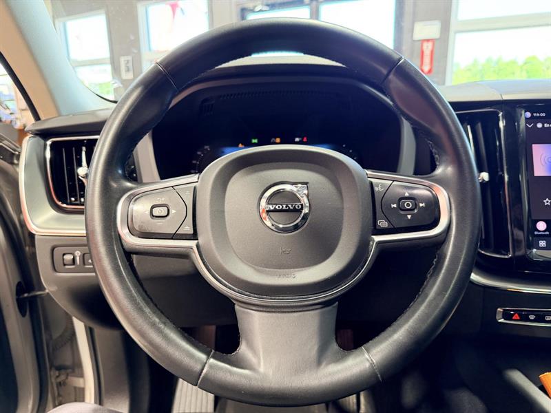 volvo XC60 2022 - 18
